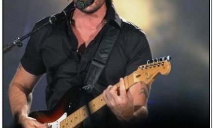 Juanes presentó «La Vida World Tour» en el Poliedro El repertorio del artista colombiano contó anoche con 21 canciones