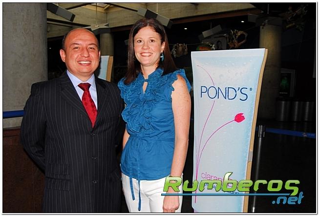 Para sentirse siempre bellas y confiadas  nuevas espumas faciales de Pond’s