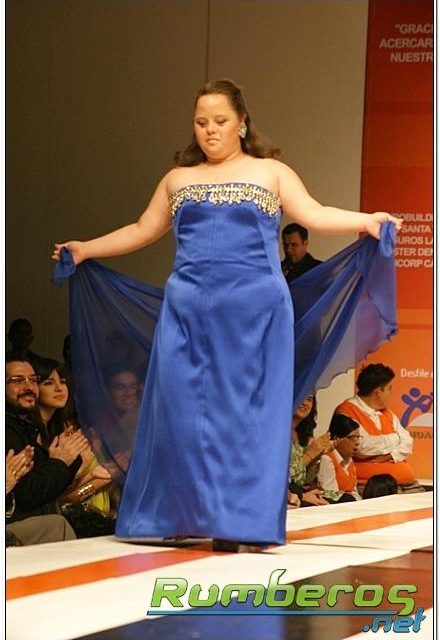 JÓVENES CON DISCAPACIDAD INTELECTUAL Y MOTORA SON MODELOS DE ALTA COSTURA