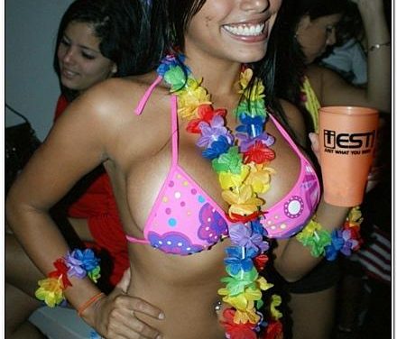 Fiesta Hawaiana en Uest Club