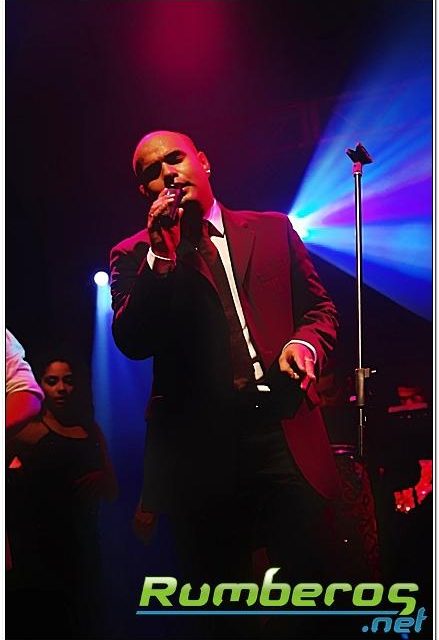 Omar Enrique celebró a lo grande sus 15 años de carrera, en El Merengazo de los `80