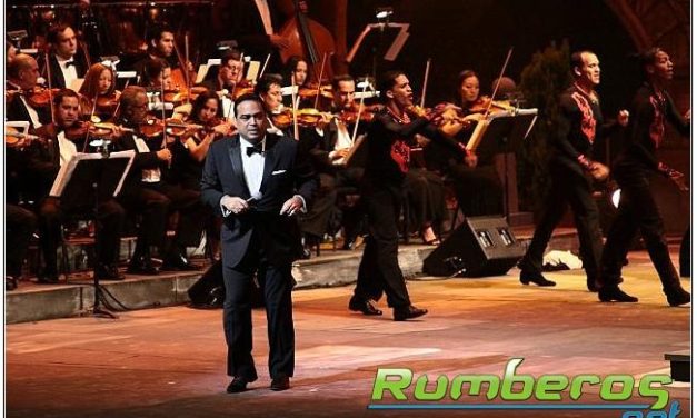 Gilberto Santa Rosa rindió homenaje al amor en el Teresa Carreño