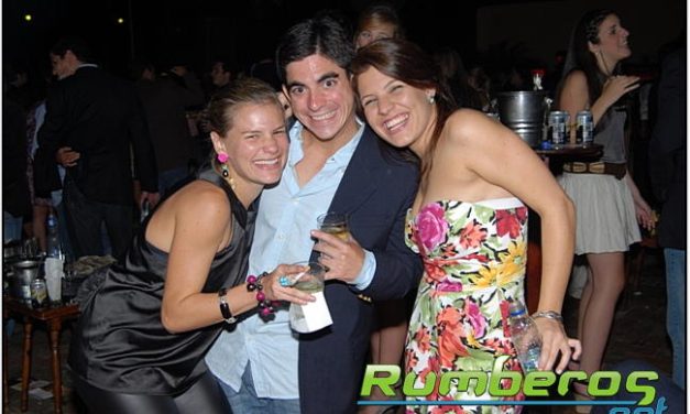 Johnnie Walker Red Label celebró »ADVENTURE IN A GLASS» en El Pingüino