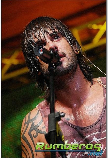 MELENDI ARRIBARA HOY AL PAIS PARA PRESENTAR SU ROCK DE CALLE.
