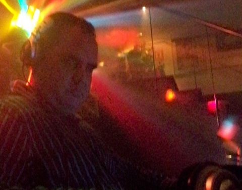 Tributo a los 70 y 80 con el Dj Fernando Fuenmayor en Capital Jazz