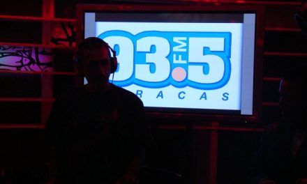 RICARDO ESPINOZA AL MANDO DE ‘MELODÍA DISCO’ POR 93.5 FM