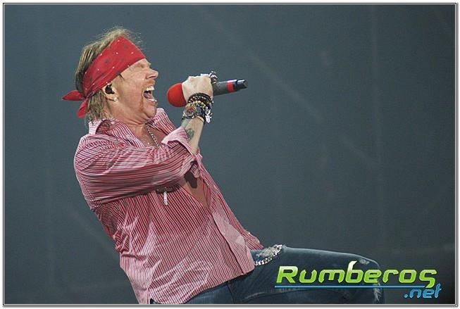 Tras largo retraso de Axl , Guns N´Roses hizo delirar a Caracas