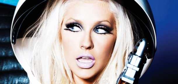 Retrasan lanzamiento del nuevo CD de Christina Aguilera