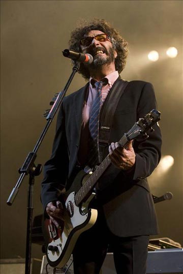 Fito Paéz calla en polémica con Arjona y critica conciertos por la paz: »el negocio de turno»