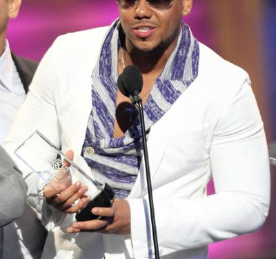 Aventura arrasa con 9 Premios Billboard ( Fotos )