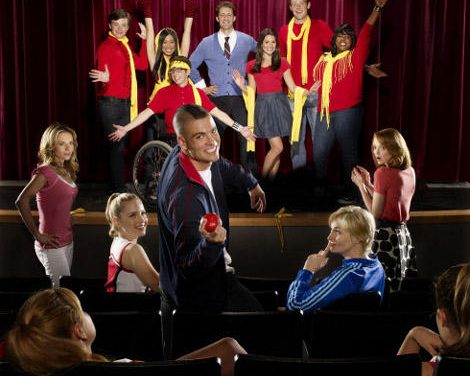 Actores de Glee vestirán los excéntricos trajes de Lady Gaga