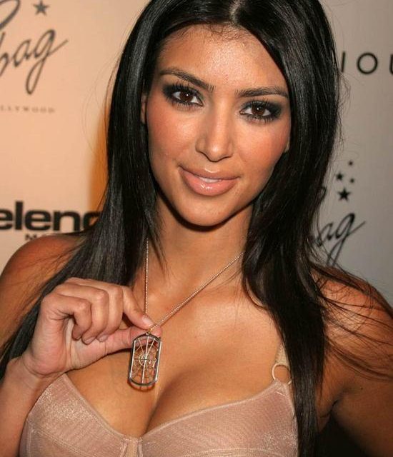 Nicole Richie postea ‘sucios’ mensajes en Twitter de Kim Kardashian