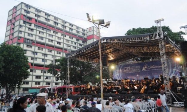 LA PARROQUIA 23 DE ENERO  OVACIONÓ A LA ORQUESTA SINFÓNICA DE VENEZUELA