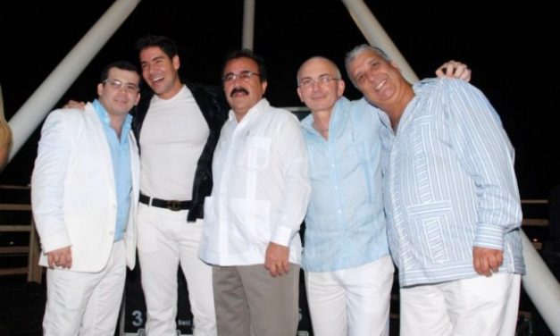 WINSTON VALLENILLA INAUGURÓ SU RESTAURANTE