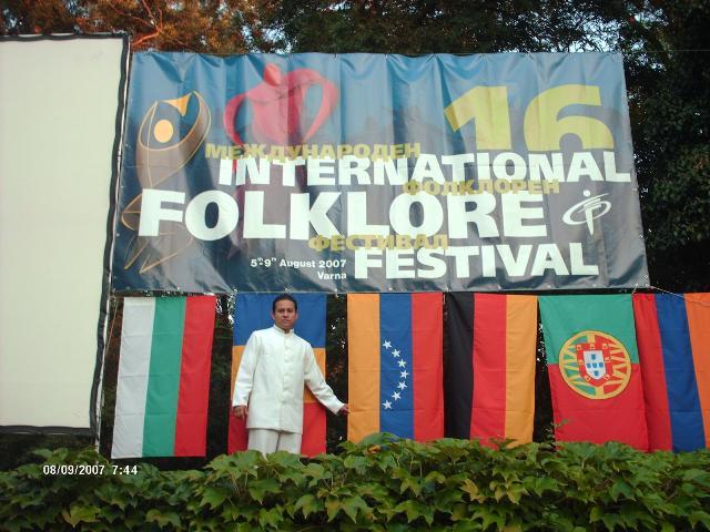 CARLOS TERAN promociona su nueva producción