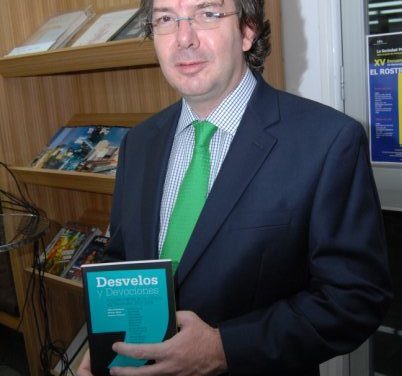 BIGOTT PRESENTA EL LIBRO DESVELOS Y DEVOCIONES 2009