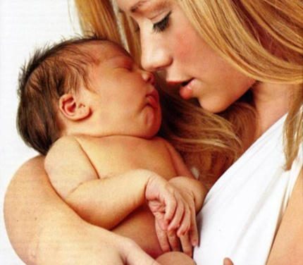 Vive junto a Kendra su rol de mamá