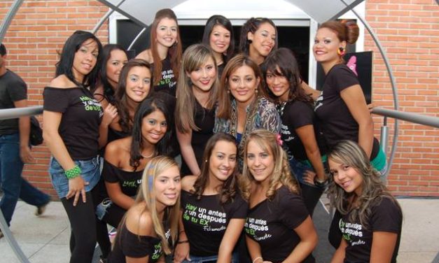 Alrededor de dos mil chicas vivieron el cambio más fashion en el Beauty Zone de CyZone