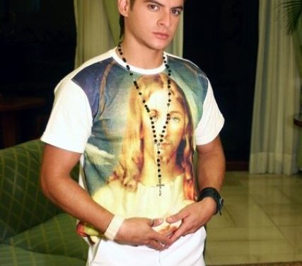 SILFREDO OLMEDO SE LUCE COMO PROVOCADOR EN »QUE LOCURA»