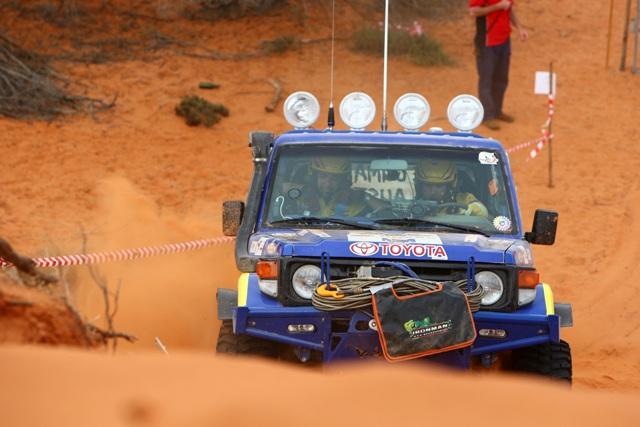 TEAM AZIMUT EN BUSQUEDA DE LA GLORIA EN INHOSPITO DESIERTO AUSTRALIANO