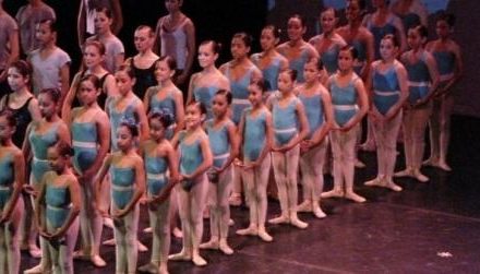 17 niñas y 29 jóvenes se preparan para ganar  el Concurso Nacional de Ballet Clásico EFPDanza