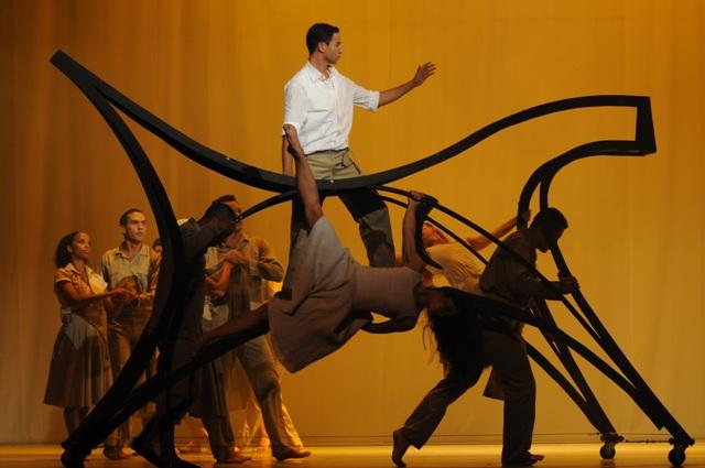 Coplas en Movimiento: La Cantata Criolla