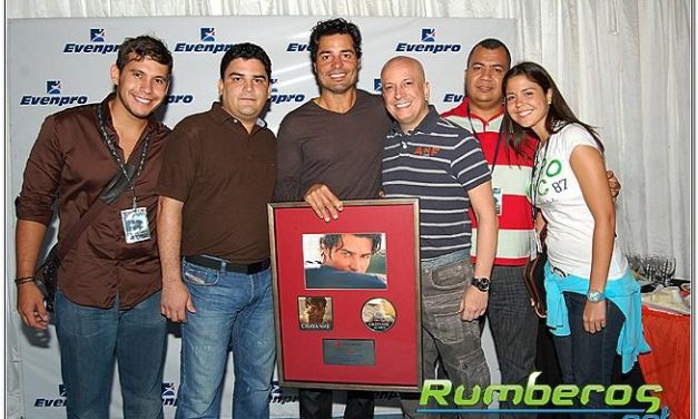 Chayanne Recibe disco de platino en Venezuela @CHAYANNEMUSIC