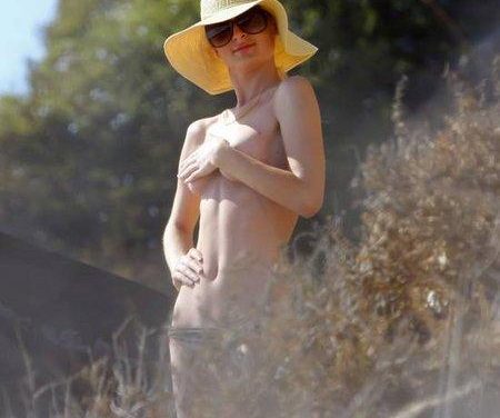 Aparece nuevo Topless de Paris Hilton