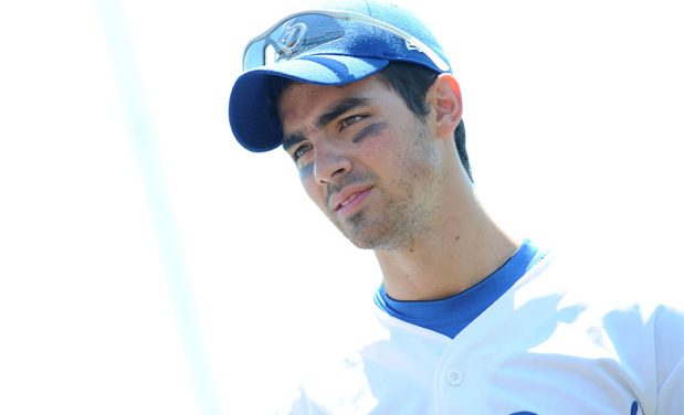 Joe Jonas sale en defensa de los Gays