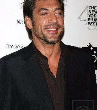 Javier Bardem podría participar en la película que narrará la historia de los mineros chilenos.