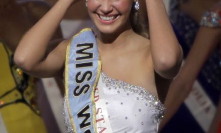 MIss Usa, Alexandria Mills elediga  Miss Mundo 2010