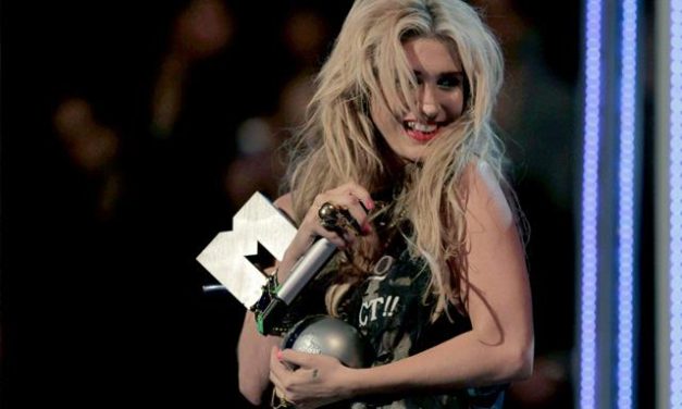 Ke$ha Mejor Artista Nuevo de los MTV EMA 2010
