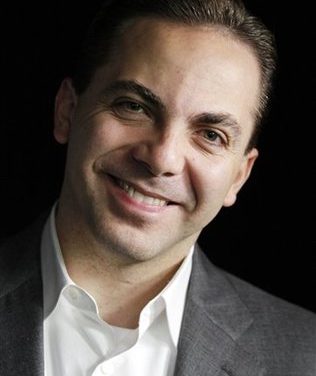 Cristian Castro dice que sí le gusta su disco – Comunicado Oficial