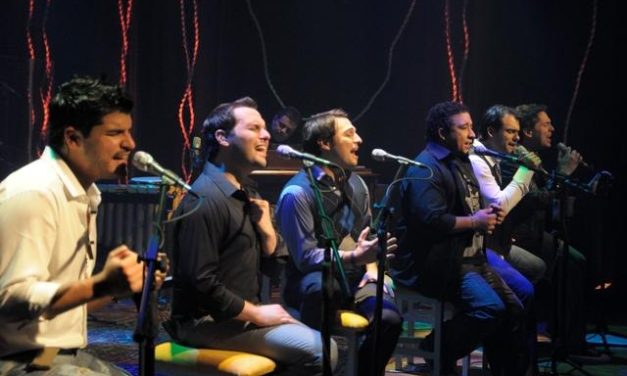 Grammy Latino para Voz veis por »Una noche común y sin corriente»