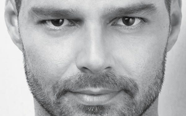Ricky Martin dice en libro que sólo amó a un hombre y una mujer