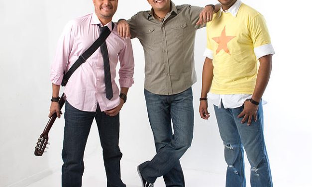 SANTORAL CANTA CON SUS AMIGOS GUILLERMO CARRASCO, AQUILES BAEZ, CESAR MUÑOZ Y DANIEL HUEN