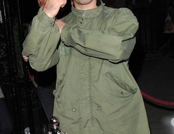 Liam Gallagher recibe un premio de moda… Por su colección de ropa