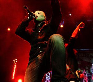Tras la muerte de su bajista, Slipknot continúa en carrera