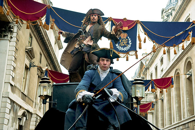 VUELVEN LAS AVENTURAS DEL CAPITáN JACK SPARROW (+Trailer en español)