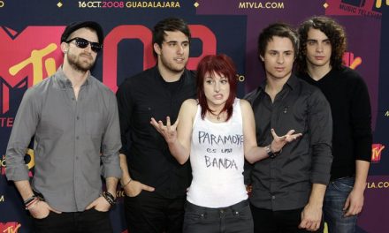 Paramore se quedó sin guitarrista y baterista