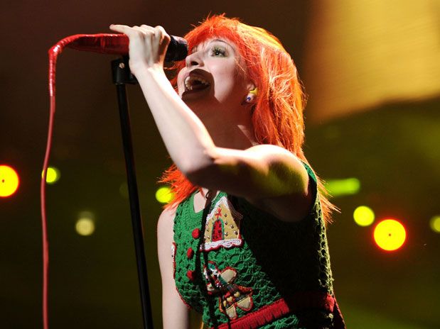 Líder de Paramore Hayley Williams se burla de Britney Spears