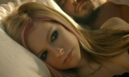 Avril Lavigne estrena su nuevo video »What The Hell» (+Video)