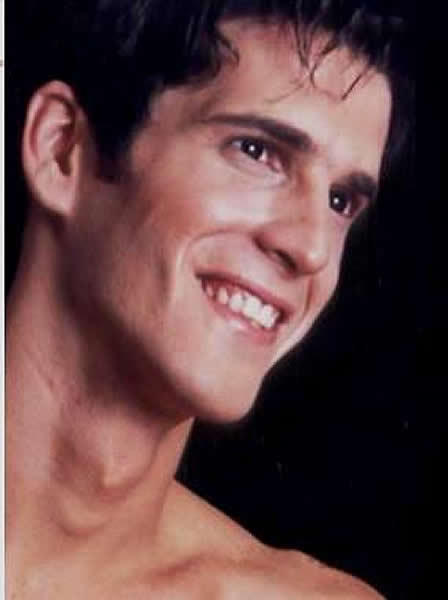 EL ACTOR Y MODELO INTERNACIONAL JOSE MADONIA EN »LA MUJER PERFECTA» DE LEONARDO PADRON