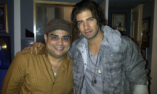 Jencarlos Canela grabó un original dúo con el »Caballero de la Salsa» Gilberto Santa Rosa