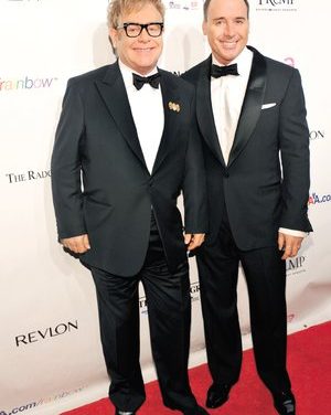 Elton John: »Me dicen que soy menos por ser gay»