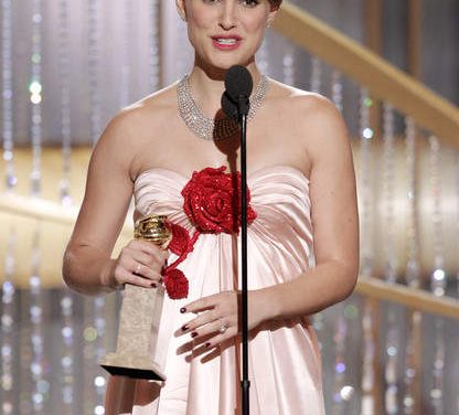 Natalie Portman,luce su embarazo y gana como mejor actriz de drama en los Globos de Oro