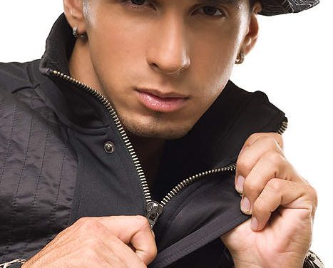 CANTANTE ROMAN sufre incidente vial, recuperandose satisfactoriamente