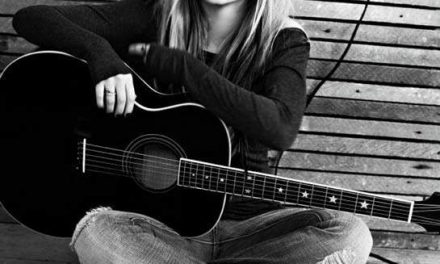 Avril Lavigne estrena en 3D ‘What the hell’, su nuevo single