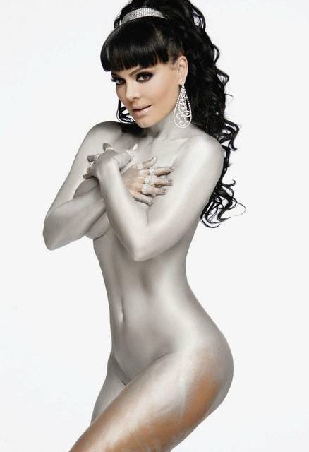 Ex Miss Costa Rica, Maribel Guardia, metálicamente desnuda en 2011