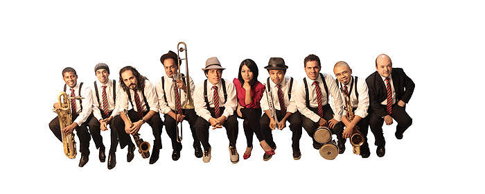 EL ARCA NOS TRAE SU BUEN VIAJE MUSICAL PARA EL 2011.